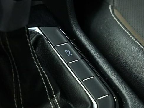 Used 2023 Volkswagen Taos SEL AWD/4WD image 21