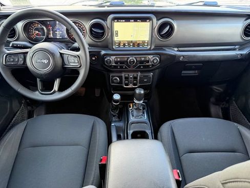 Used 2023 Jeep Gladiator Sport AWD/4WD image 20
