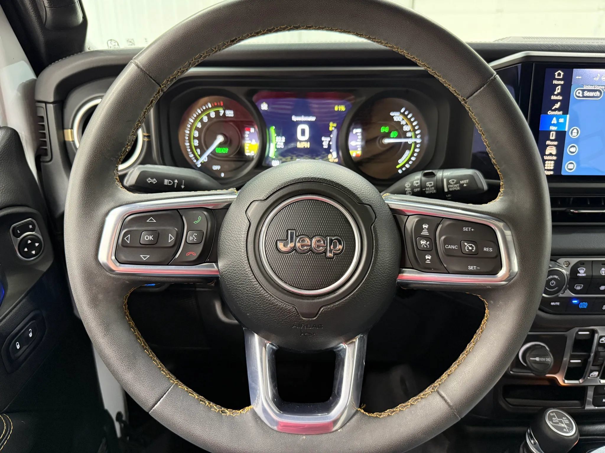 Used 2024 Jeep Wrangler Unlimited Sahara w/ Technology Group AWD/4WD image 20
