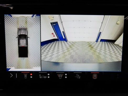 Used 2025 GMC Sierra 3500 AT4 w/ AT4 Premium Plus Package image 15