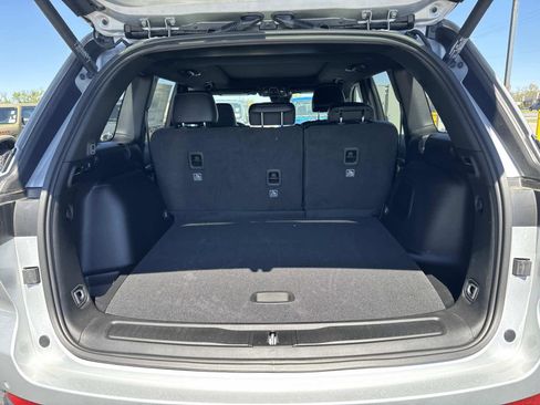 New 2026 Jeep Grand Cherokee Limited w/ Limited Altitude Package RWD image 7