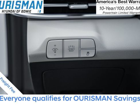 New 2025 Hyundai Elantra Limited image 35