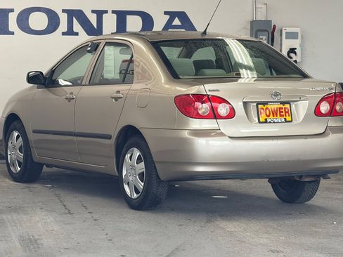 Used 2005 Toyota Corolla CE image 5