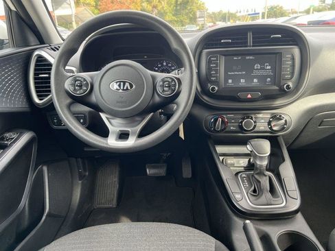 Used 2021 Kia Soul S FWD image 13