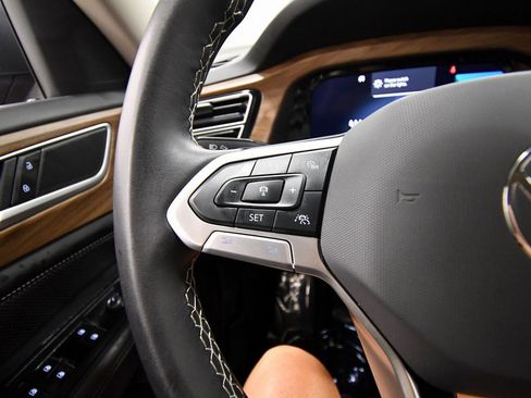 Used 2024 Volkswagen Atlas SE image 20