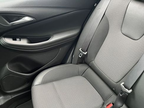 Used 2025 Buick Encore GX Preferred image 38