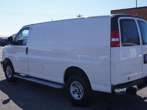 Used 2024 GMC Savana 2500 w/ Driver Convenience Package image 3