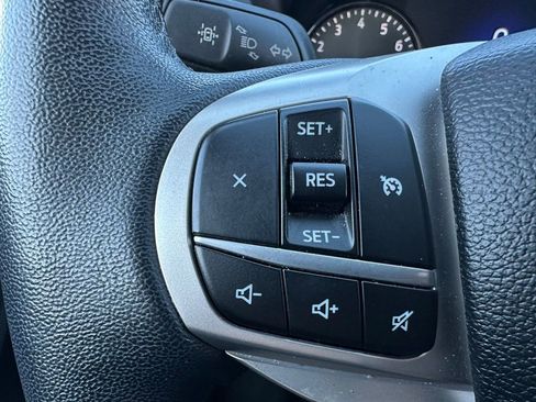 Used 2022 Ford Explorer XLT w/ Equipment Group 202A image 27