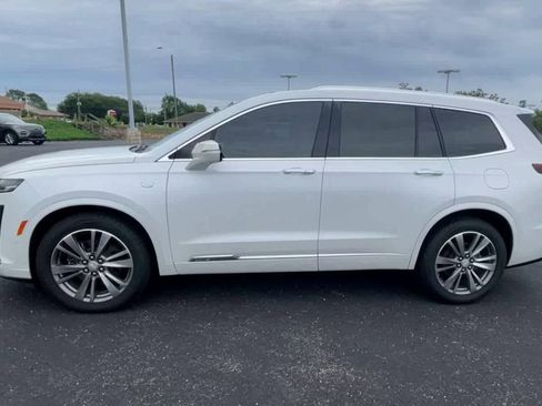 Used 2021 Cadillac XT6 Premium Luxury FWD image 5