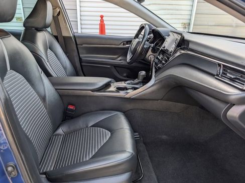 Used 2024 Toyota Camry SE image 30