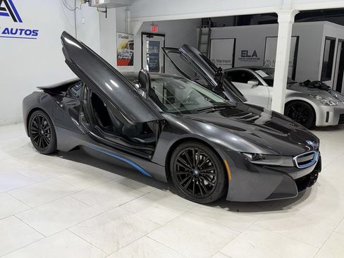 Used 2019 BMW i8 Coupe AWD/4WD image 6