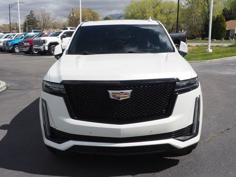 Used 2021 Cadillac Escalade ESV Sport w/ Driver Assist Tech Package AWD/4WD image 2