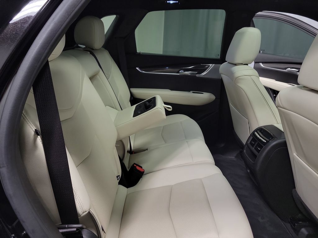 Used 2023 Cadillac XT5 Sportv w/ Technology Package AWD/4WD image 35