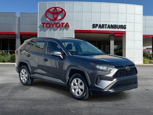 Used 2020 Toyota RAV4 LE FWD image 1