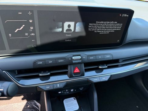 New 2026 Kia K4 EX image 12