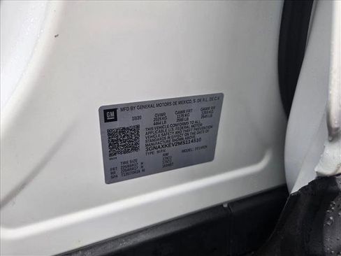 Used 2021 Chevrolet Equinox LT FWD image 23
