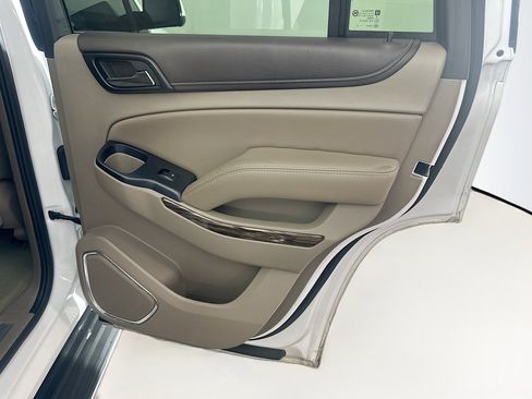 Used 2016 GMC Yukon SLT w/ Open Road Package AWD/4WD image 33