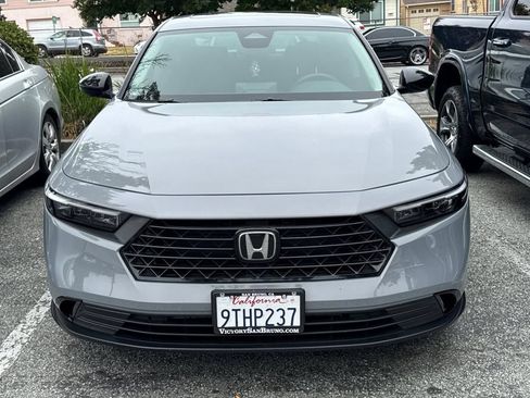 Used 2025 Honda Accord SE image 3