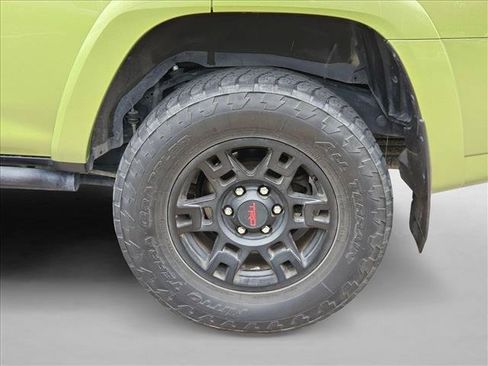 Used 2023 Toyota 4Runner TRD Off-Road Premium w/ Moonroof Package AWD/4WD image 21