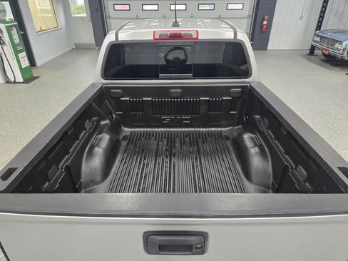 Used 2015 GMC Canyon SLE w/ All-Terrain Package AWD/4WD image 5
