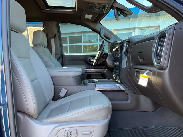 Used 2022 Chevrolet Silverado 2500 LTZ w/ LTZ Convenience Package AWD/4WD image 22