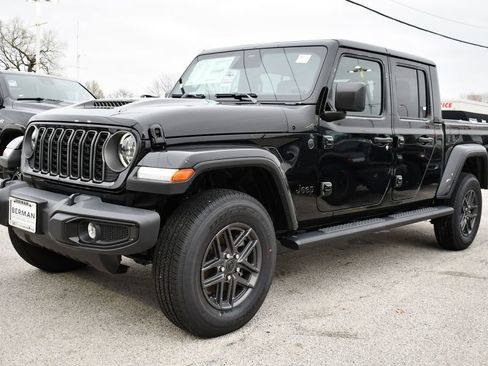 New 2026 Jeep Gladiator Sport AWD/4WD image 3