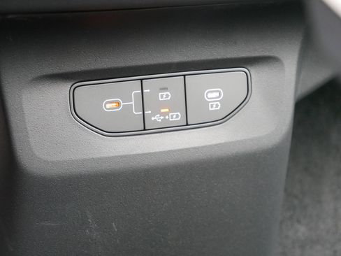 Certified 2025 Kia EV6 GT-Line image 36