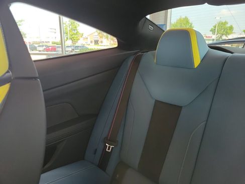 Used 2024 BMW M4 Competition w/ M Driver's Package RWD image 5