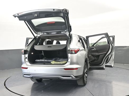 New 2026 Mitsubishi Outlander SE image 75