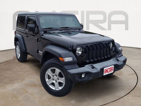 Used 2020 Jeep Wrangler Sport AWD/4WD image 4