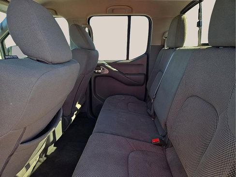 Used 2021 Nissan Frontier SV image 8