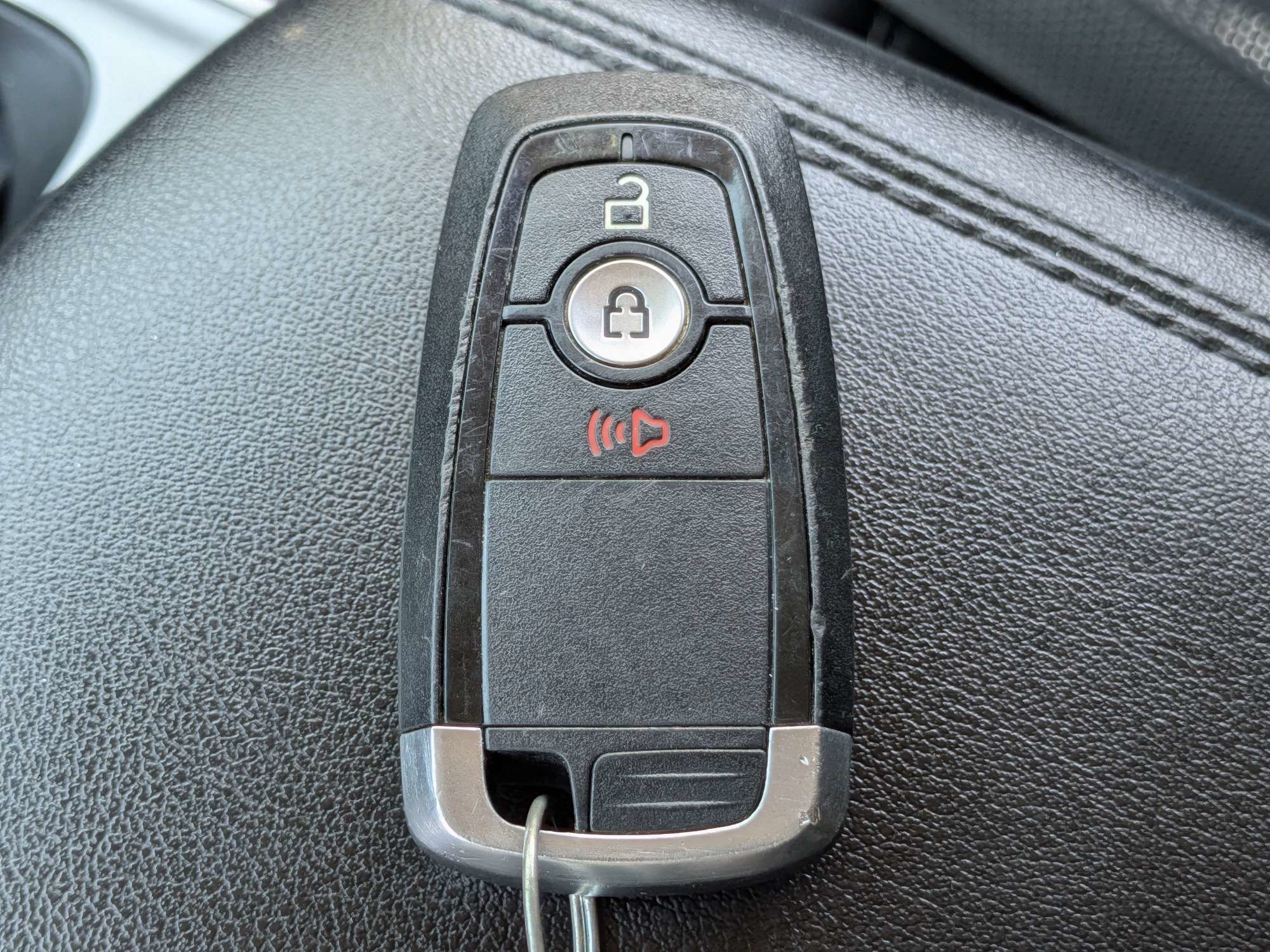 Used 2024 Ford Edge SEL AWD/4WD image 27