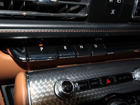 Used 2022 Lincoln Aviator Black Label w/ Dynamic Handling Package image 19