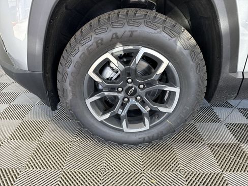 New 2026 Chevrolet Equinox ACTIV w/ Convenience Package III image 12