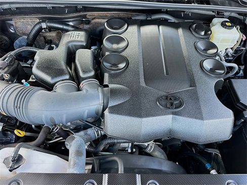 Used 2020 Toyota 4Runner SR5 Premium image 29