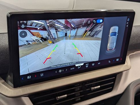 New 2026 Ford Explorer Active w/ Active Comfort Package image 30