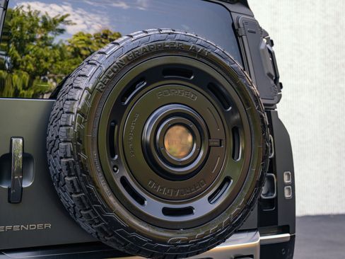 Used 2021 Land Rover Defender 110 X AWD/4WD image 26