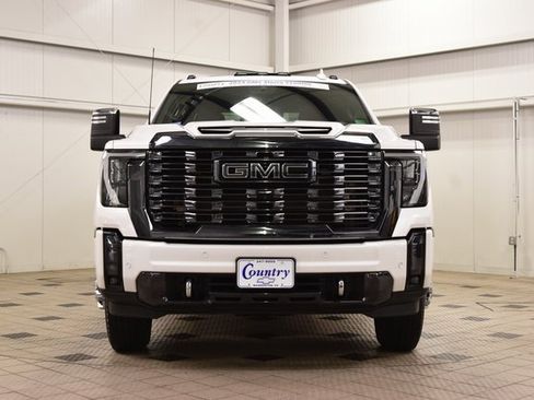 Used 2024 GMC Sierra 3500 Denali Ultimate image 2