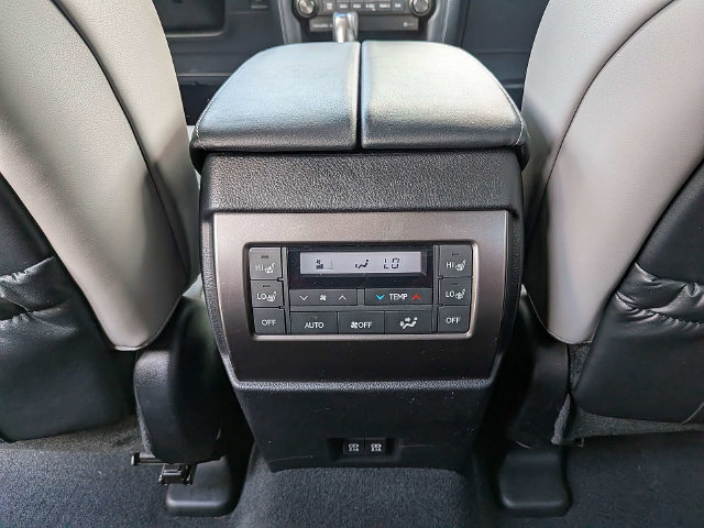 Used 2023 Lexus GX 460 w/ Black Line Special Edition AWD/4WD image 15