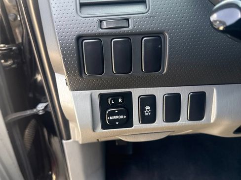 Used 2014 Toyota Tacoma PreRunner w/ Convenience Package RWD image 10