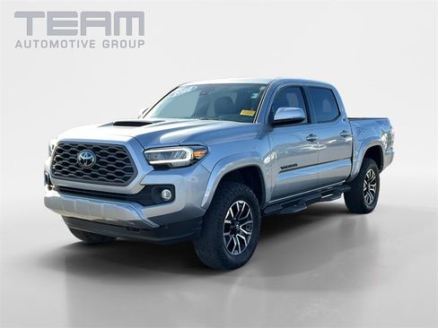 Used 2022 Toyota Tacoma TRD Sport w/ TRD Premium Sport Package image 3