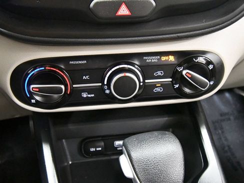Certified 2025 Kia Soul LX FWD image 24