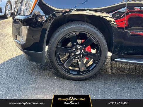 Used 2019 Cadillac Escalade Luxury w/ Escalade Sport Edition image 7