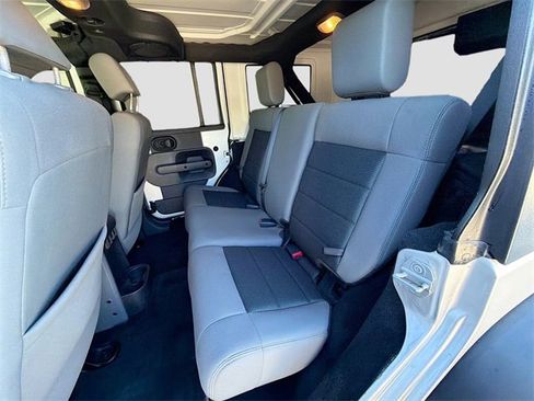 Used 2010 Jeep Wrangler Unlimited Sport image 19