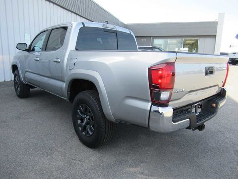 Used 2023 Toyota Tacoma SR5 AWD/4WD image 7