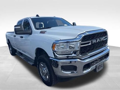 Used 2024 RAM 2500 Tradesman w/ Chrome Appearance Group AWD/4WD image 6