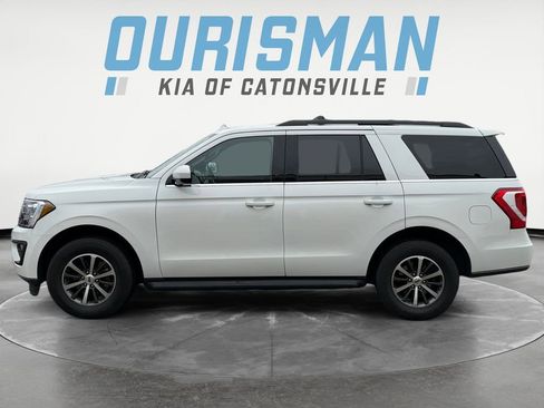 Used 2020 Ford Expedition XLT image 3