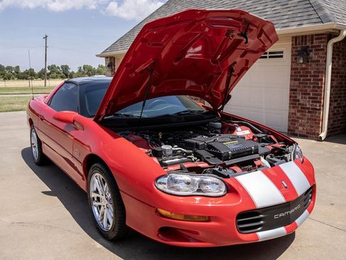 Used 2002 Chevrolet Camaro Z28 w/ SS Performance/Appearance Pkg RWD image 17