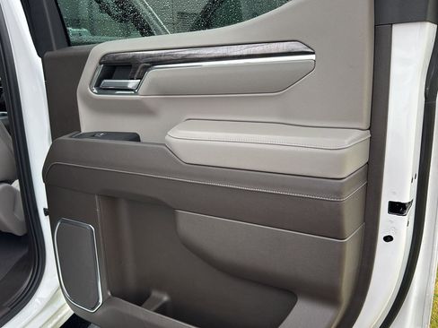 Used 2023 Chevrolet Silverado 1500 LTZ w/ Technology Package image 14