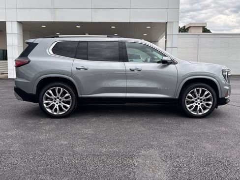 Used 2025 GMC Acadia Denali w/ Super Cruise Package FWD image 2